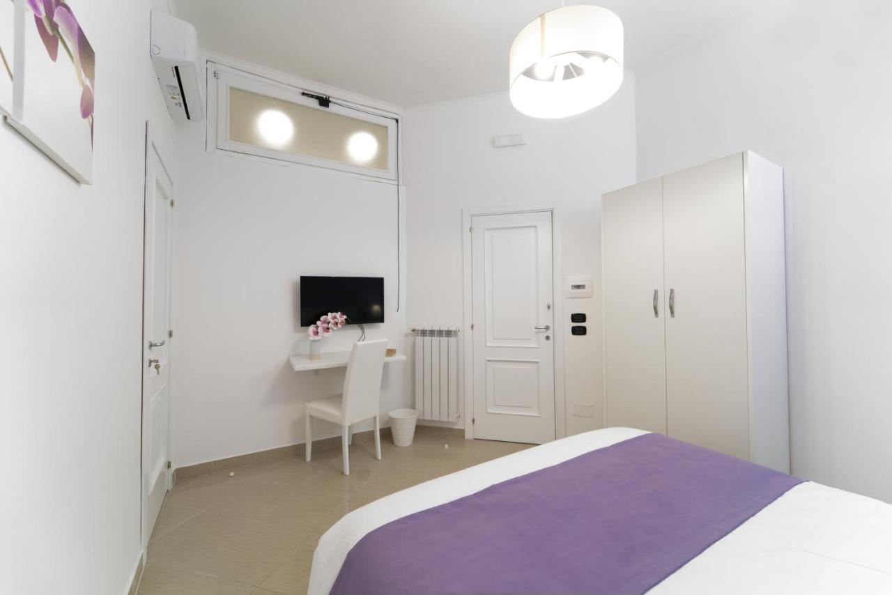 Suite & Luxury Rooms Palazzo Diomede Carafa Naples Exterior photo