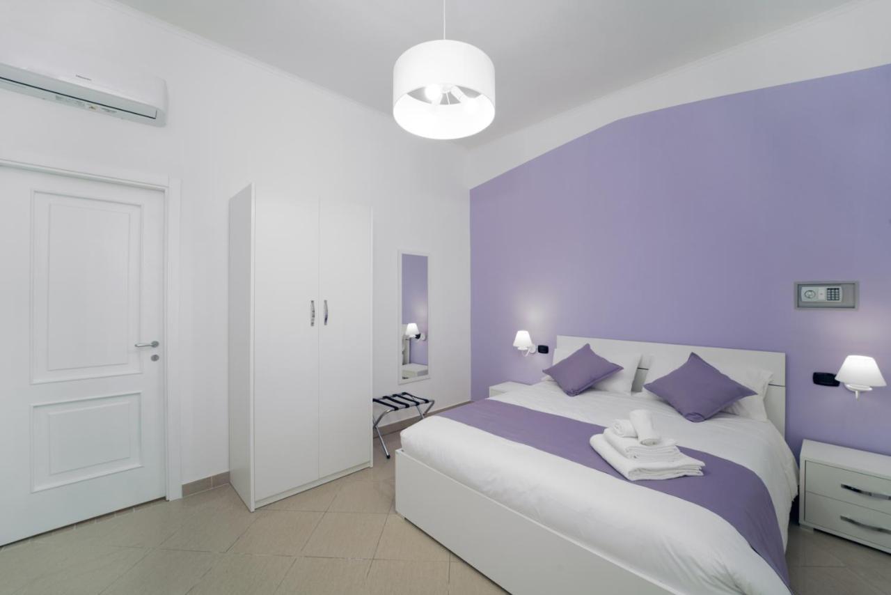 Suite & Luxury Rooms Palazzo Diomede Carafa Naples Exterior photo