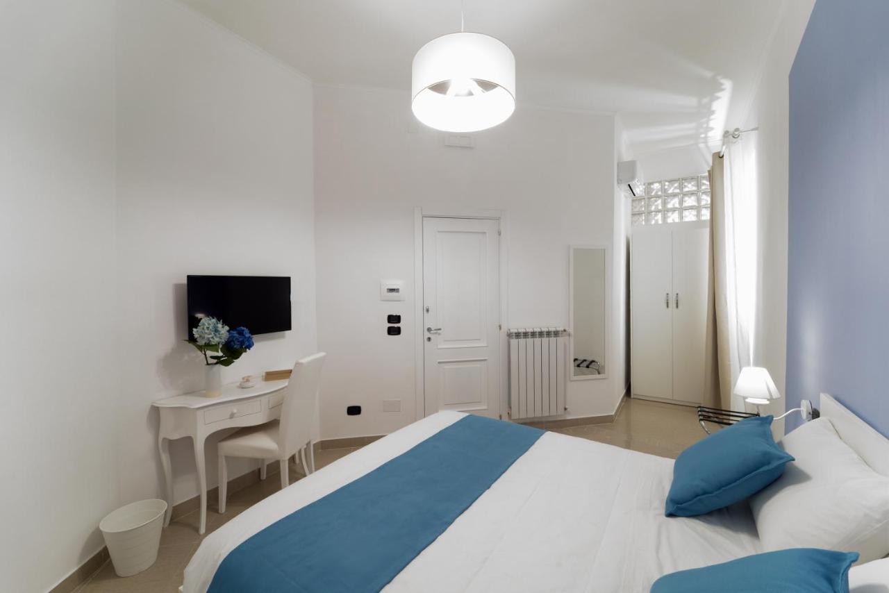 Suite & Luxury Rooms Palazzo Diomede Carafa Naples Exterior photo